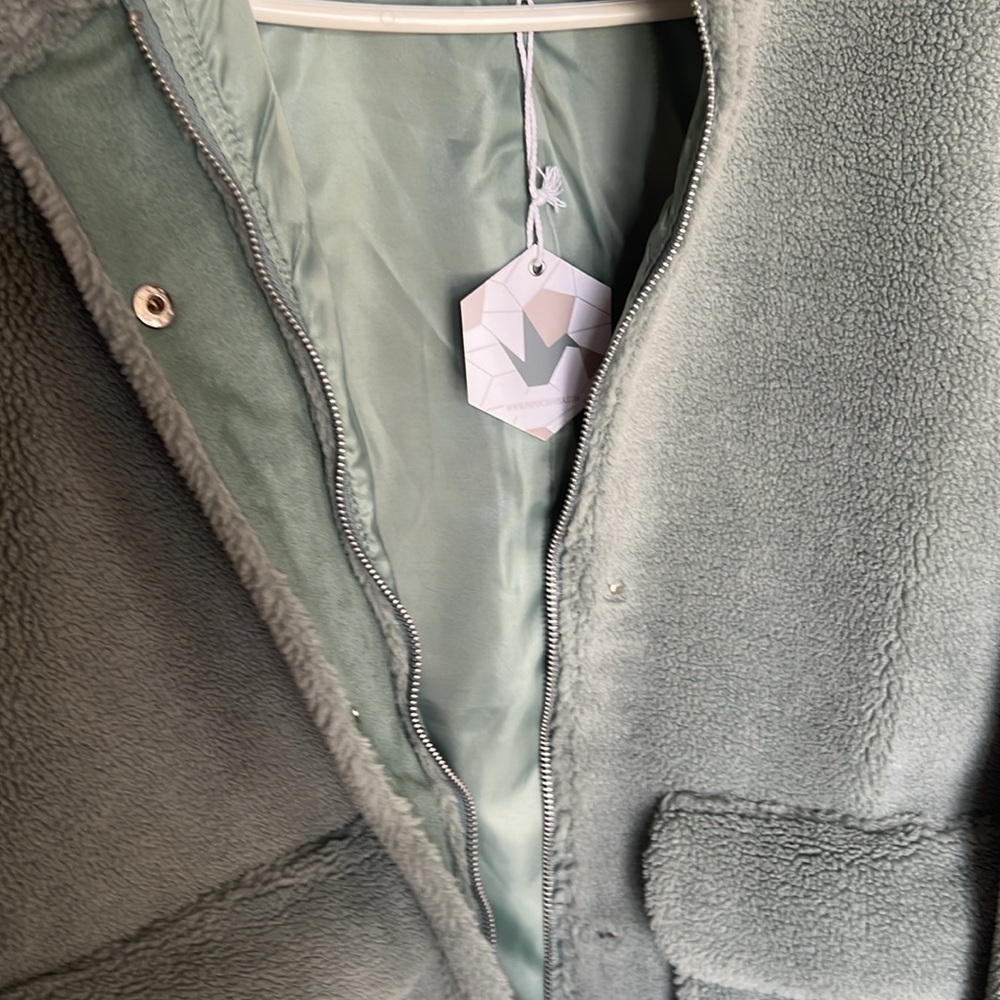 jacket - Picture 3 of 4